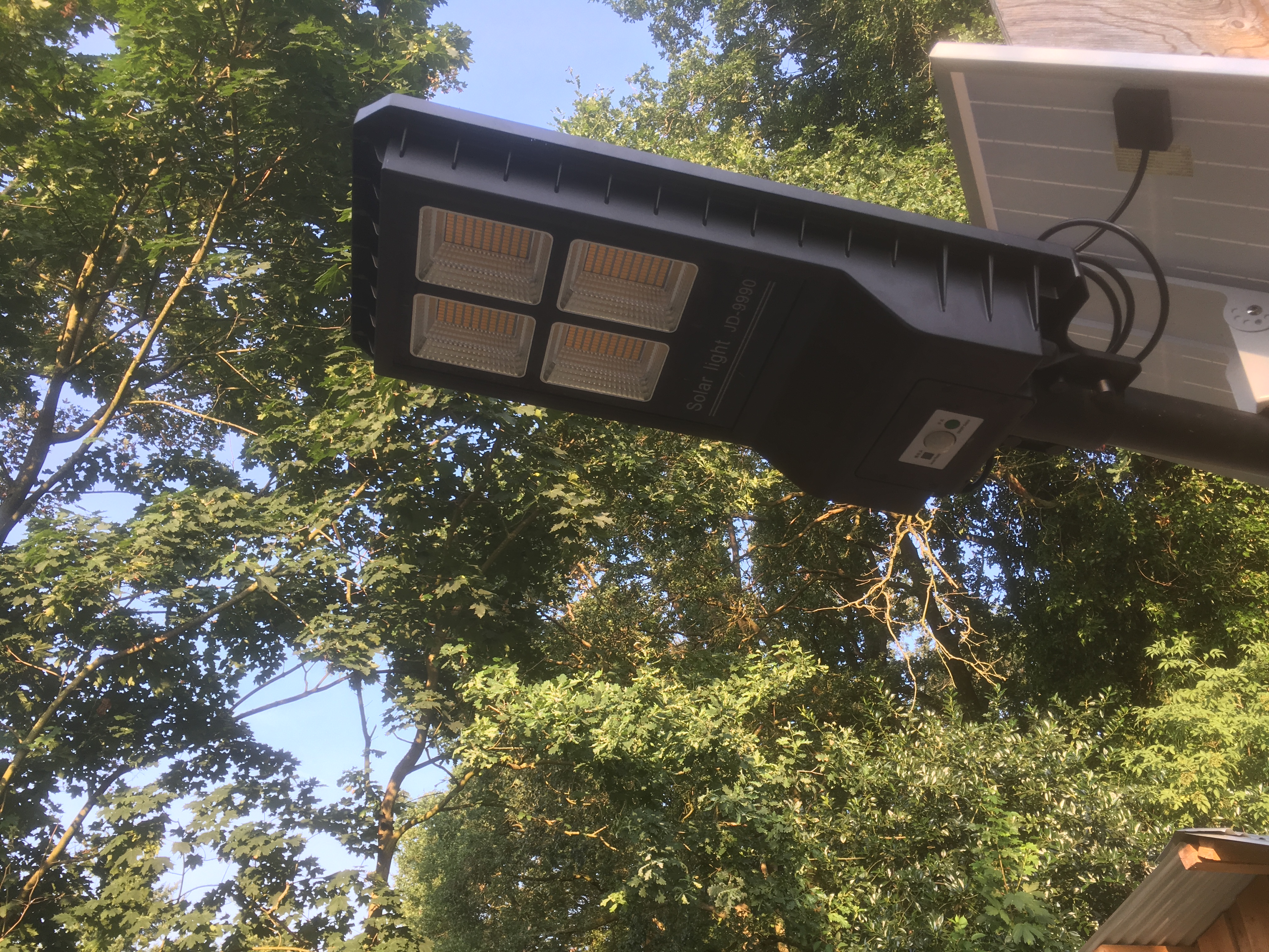 You are currently viewing Smart straatverlichting op Zonne-energie